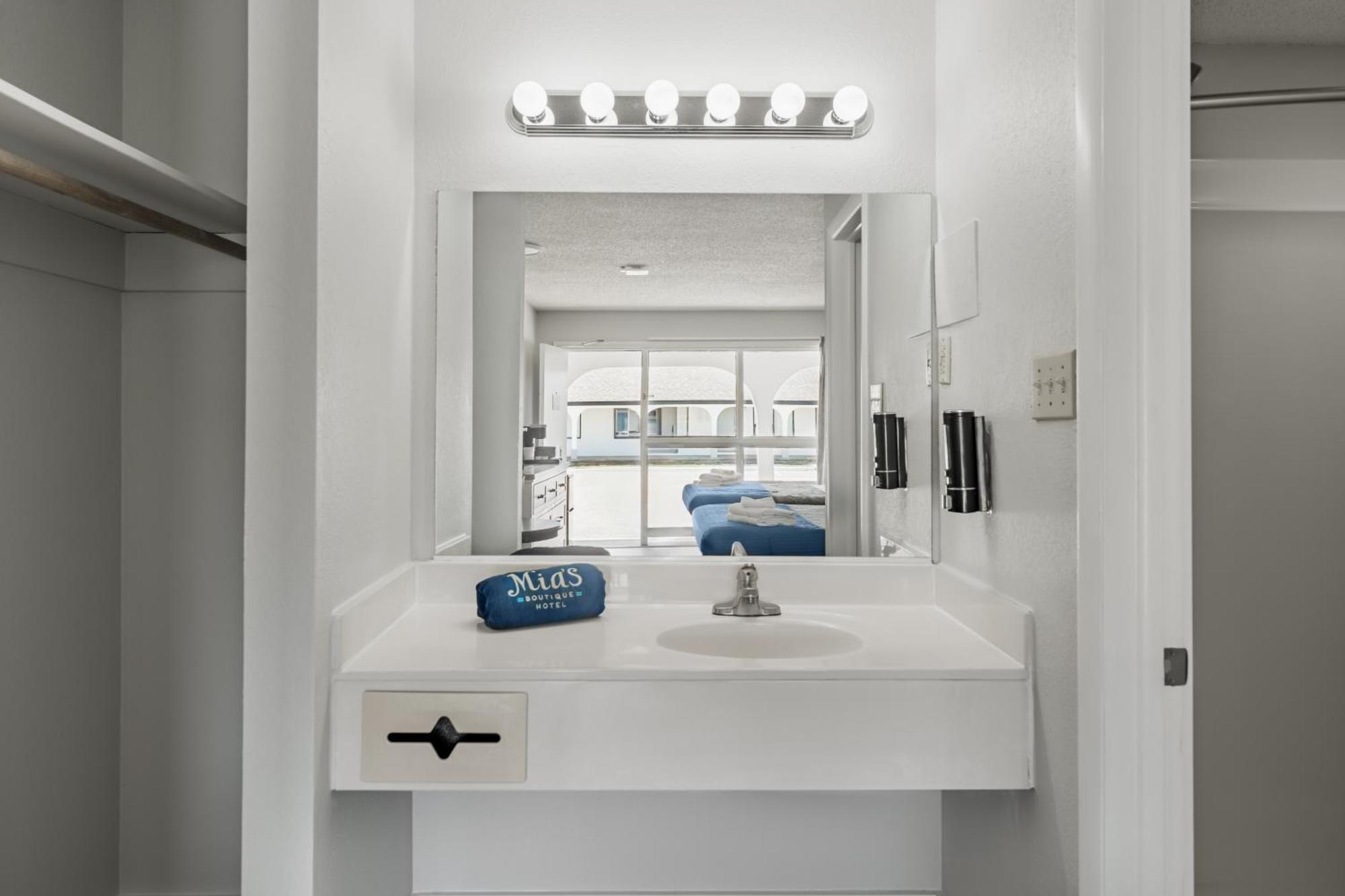 Mia'S Boutique Hotel Nags Head Luaran gambar